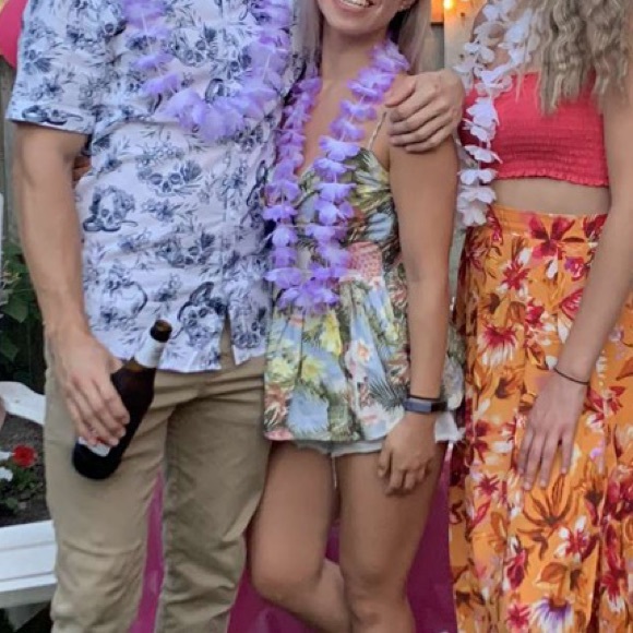 H&M Hawaiian blouse top - Picture 3 of 7